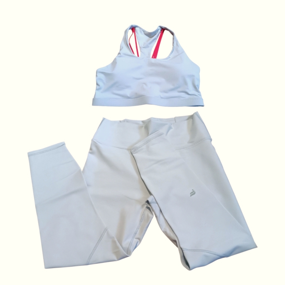 Fabletics Set - Picture 2 of 12